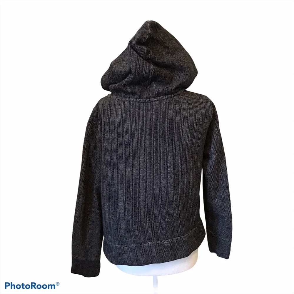 Under Armour Jacket - Picture 2 of 13